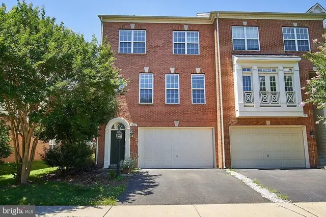 19147 Commonwealth Ter, Leesburg