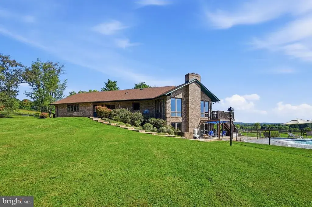 42243 Sugarloaf View Ln, LEESBURG