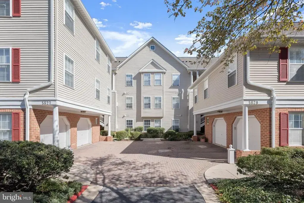 5827 Wyndham Cir #103, COLUMBIA