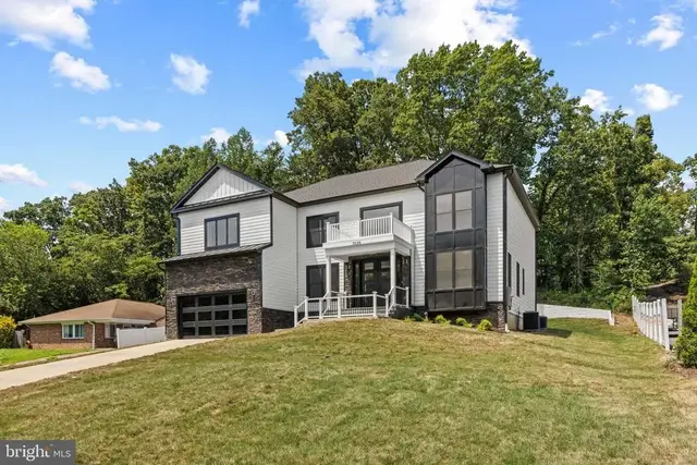 7225 Barry Rd, Alexandria