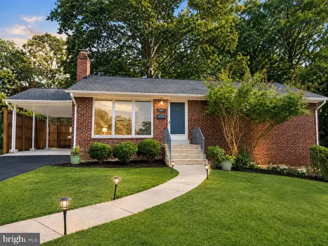 7401 Camp Alger Ave, Falls Church