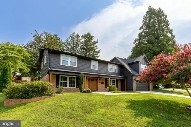5010 King Richard Dr, Annandale