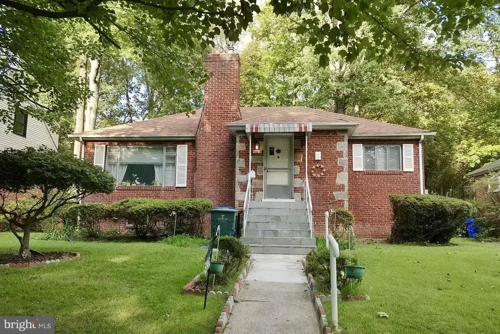 6603 Wells Pkwy, HYATTSVILLE