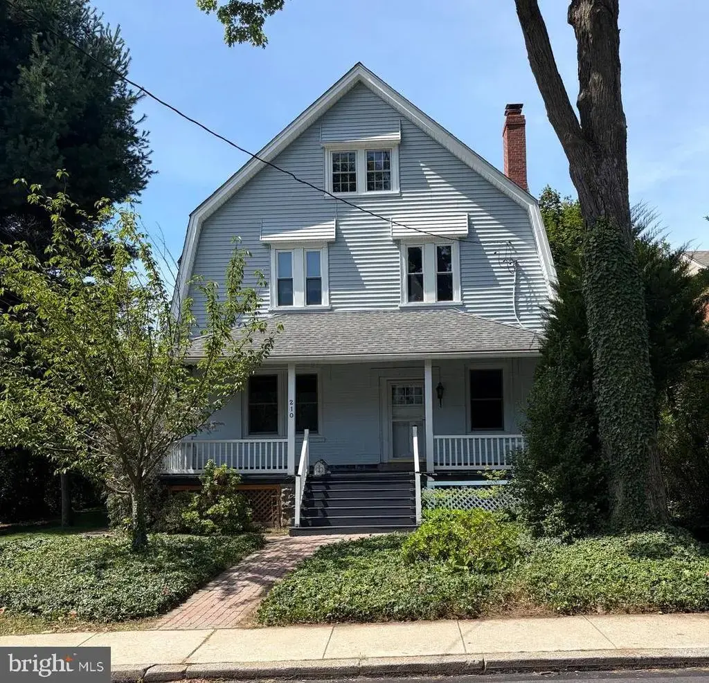 210 Grayling Ave, NARBERTH