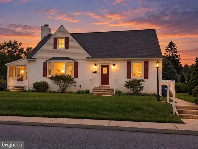842 S Walnut St, Kennett Square
