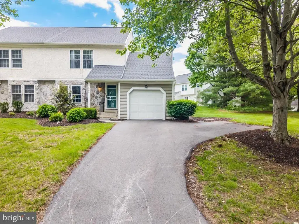 786 Bradford Ter, WEST CHESTER