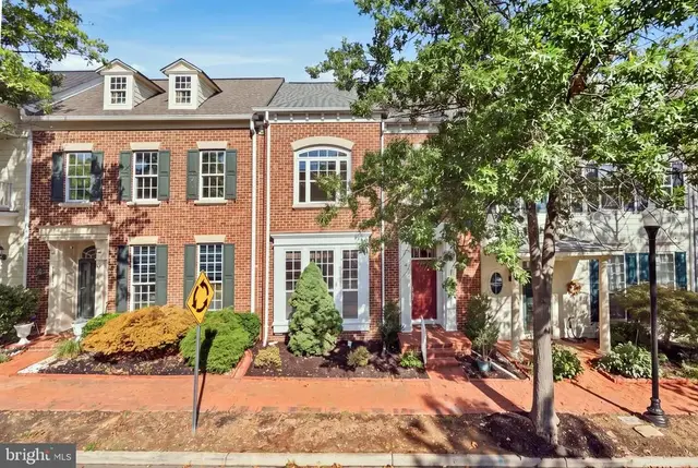 13756 Fleet St, Woodbridge