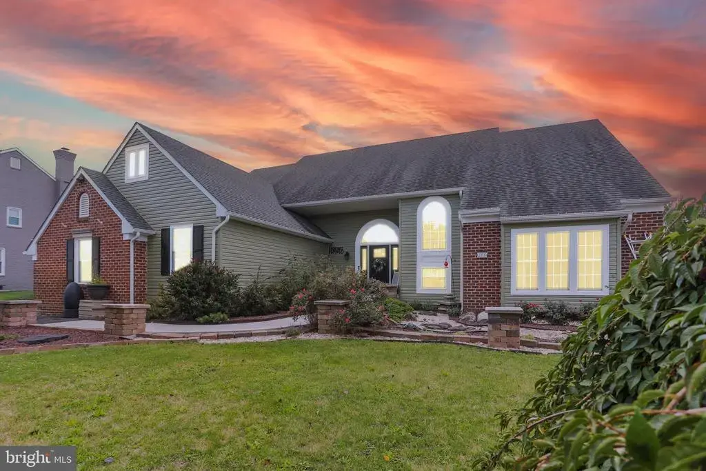 206 Fairview Dr, HANOVER