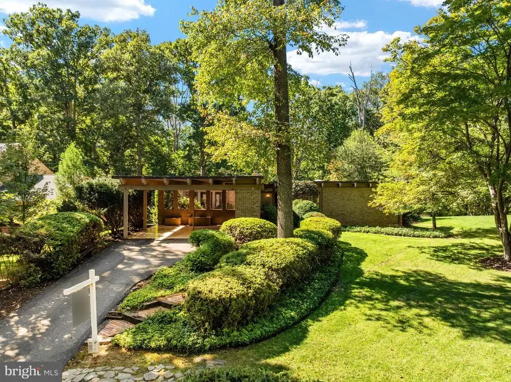12107 Stirrup Rd, RESTON
