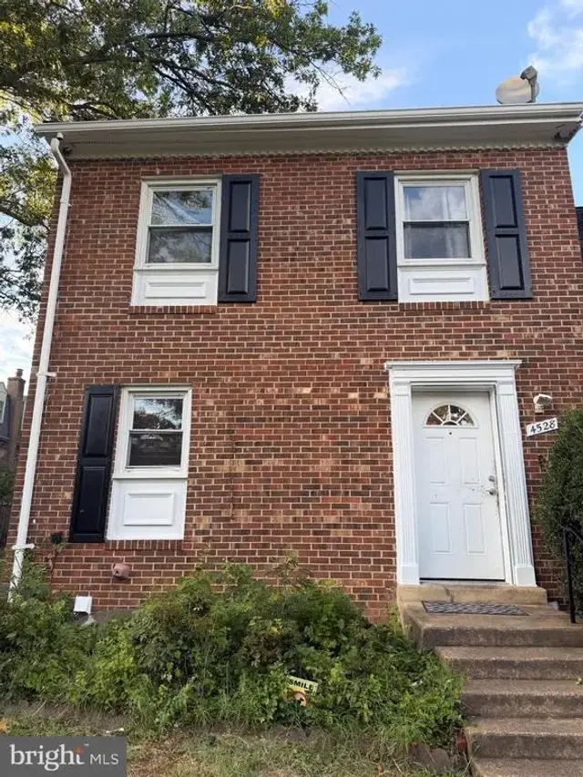 4528 Garbo Ct, Annandale