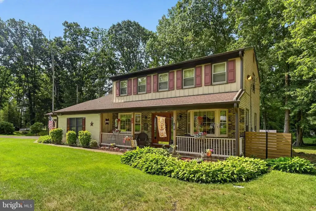 18 Hickory Dr, BRIDGETON