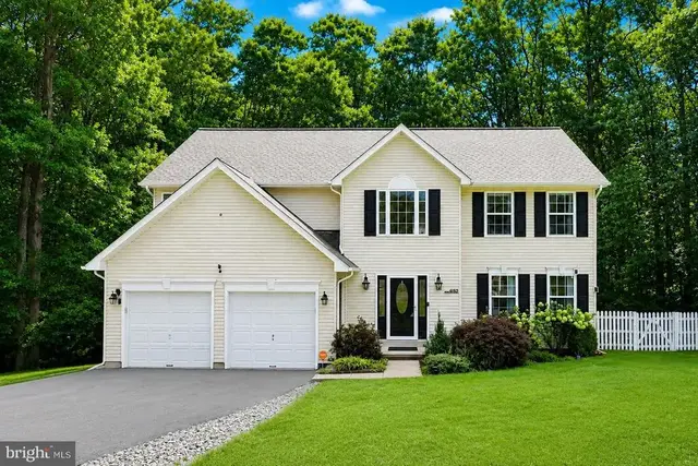 6157 Trotters Glen Dr, Hughesville