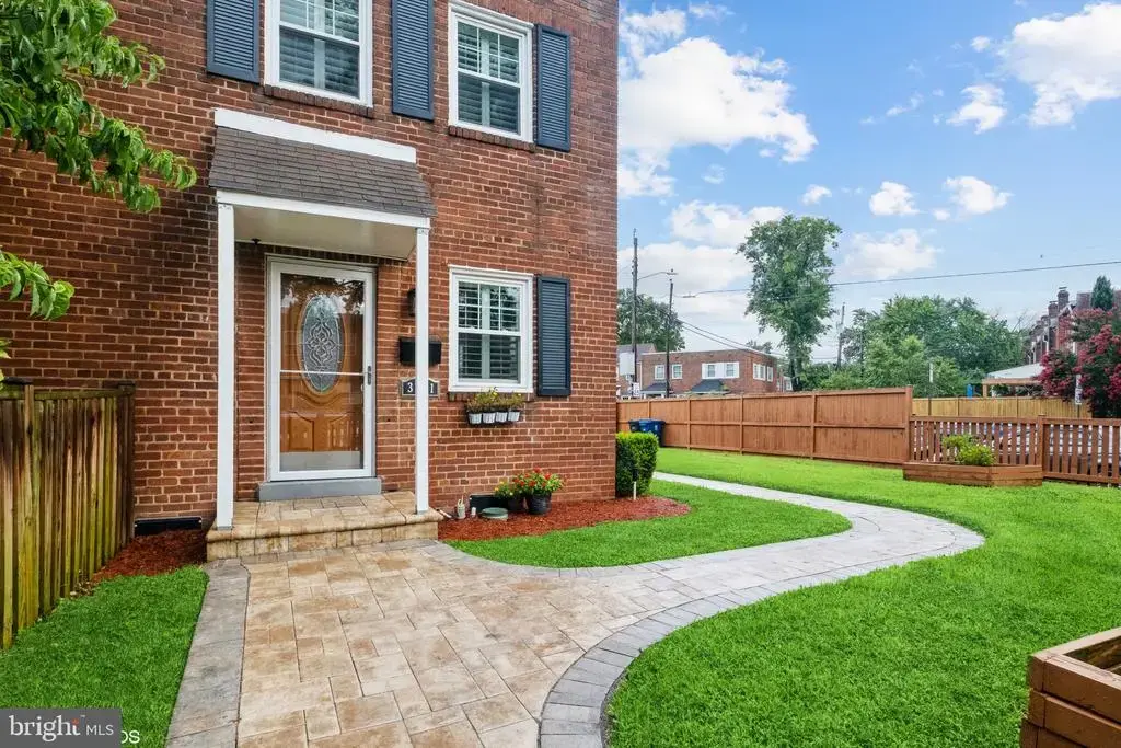 3701 Edison St, ALEXANDRIA