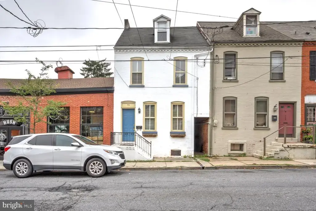 416 N Mary St, LANCASTER