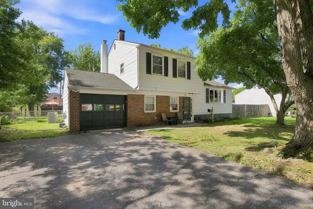 1305 Yellowstone Dr, NEWARK