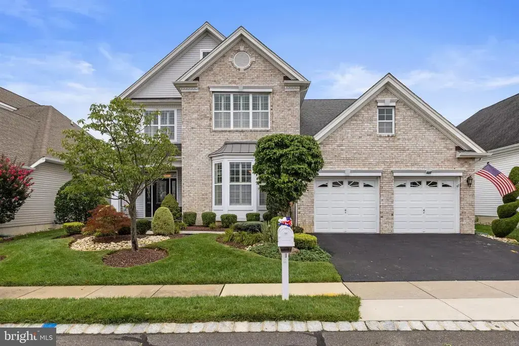 102 Riviera Dr, MONROE TWP