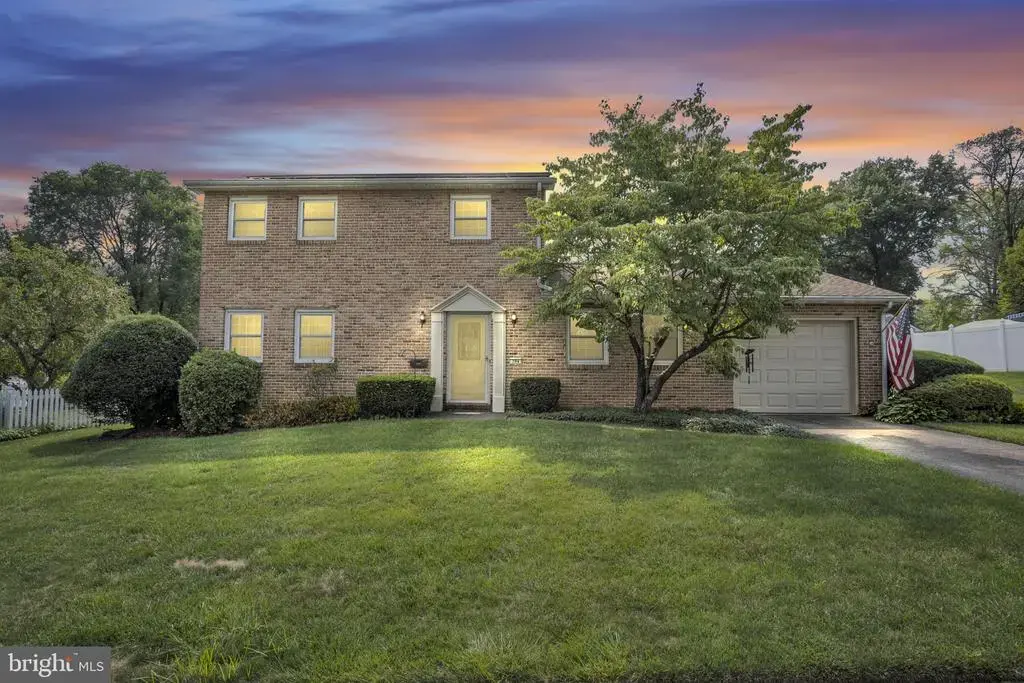 704 Hamilton Ave, MECHANICSBURG