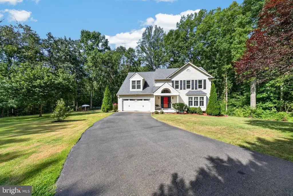 10 Timothy Ln, STAFFORD