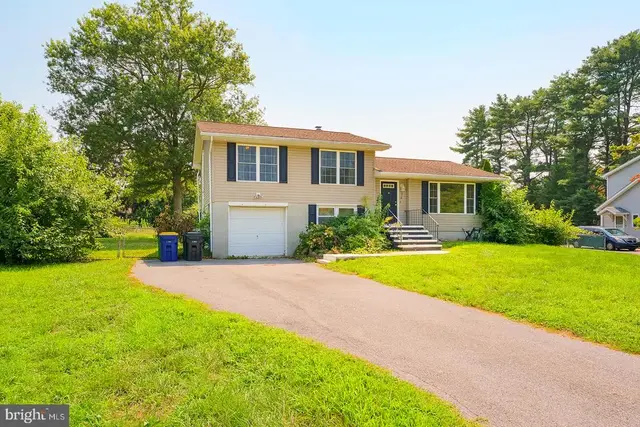 74 Philchris Dr, Dover