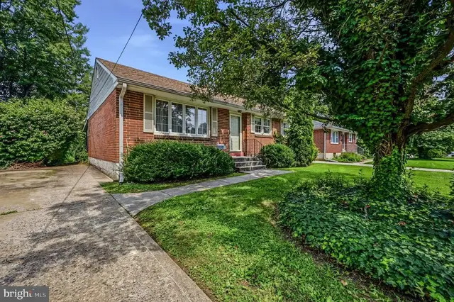 319 Delaware Ave, Claymont