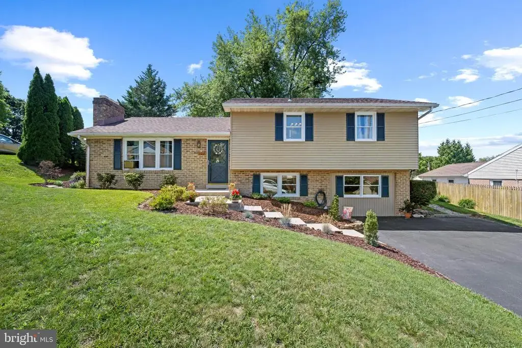 108 Hirtland Ave, HANOVER