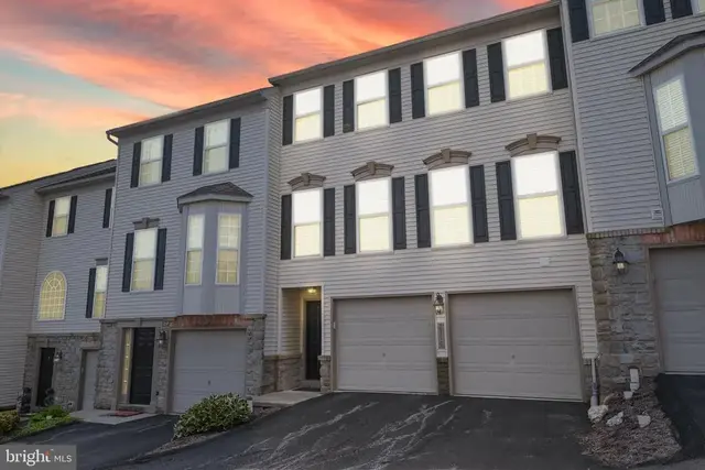 2716 Equestrian Dr #134, York