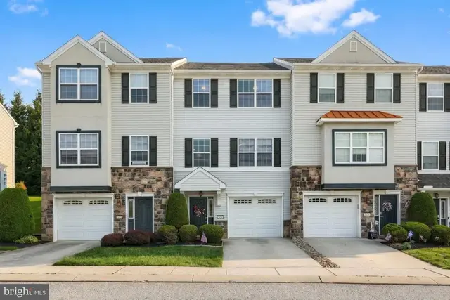 2424 Schultz Way, York