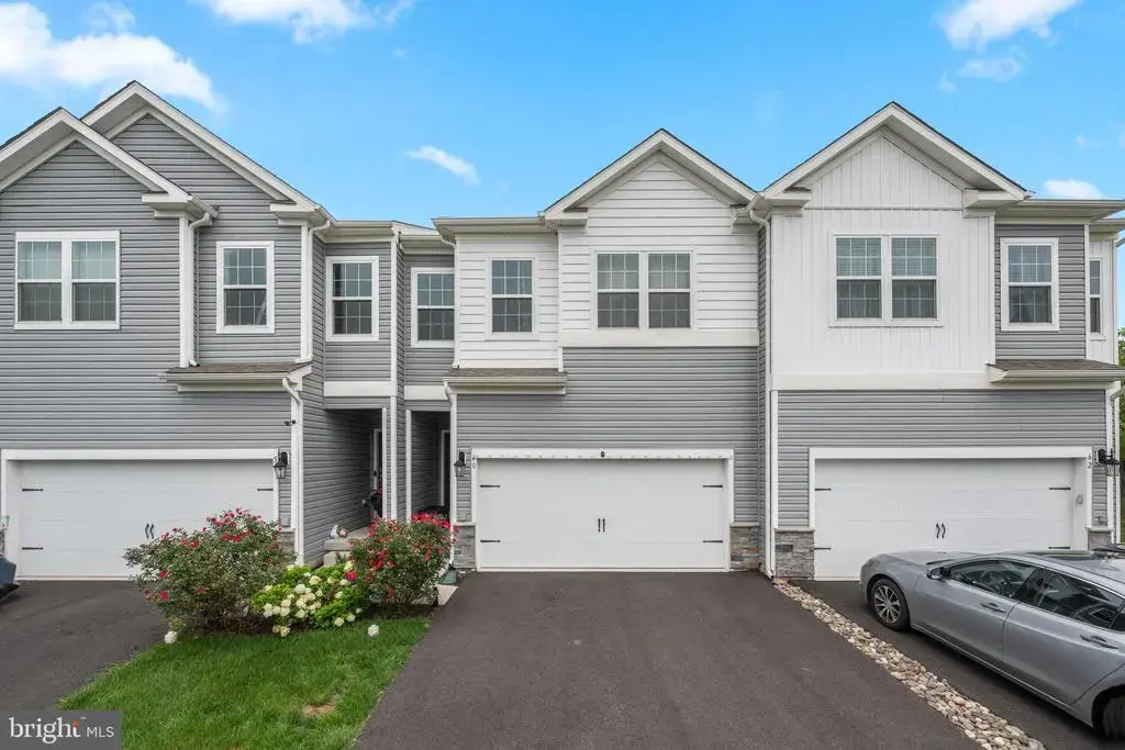 60 Fonthill Ct, QUAKERTOWN