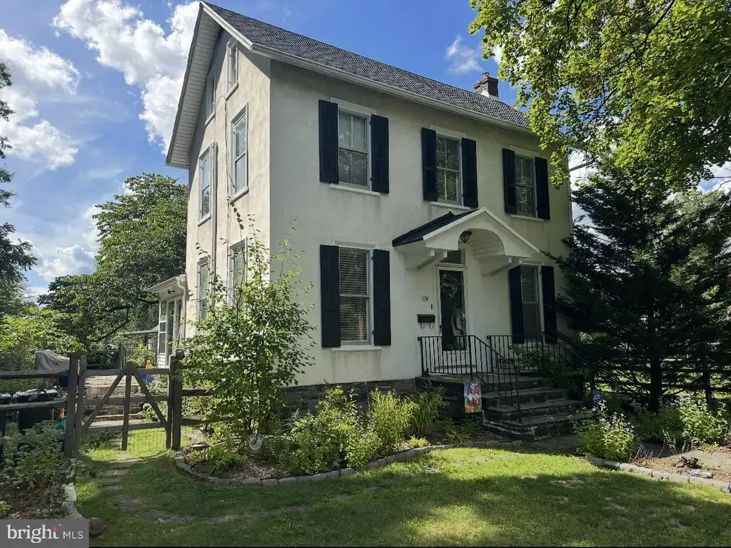 176 N Ambler St, QUAKERTOWN