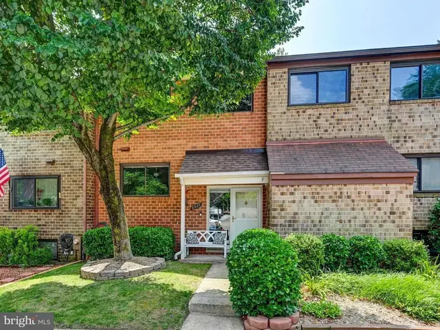 8927 Skyrock Ct, Columbia