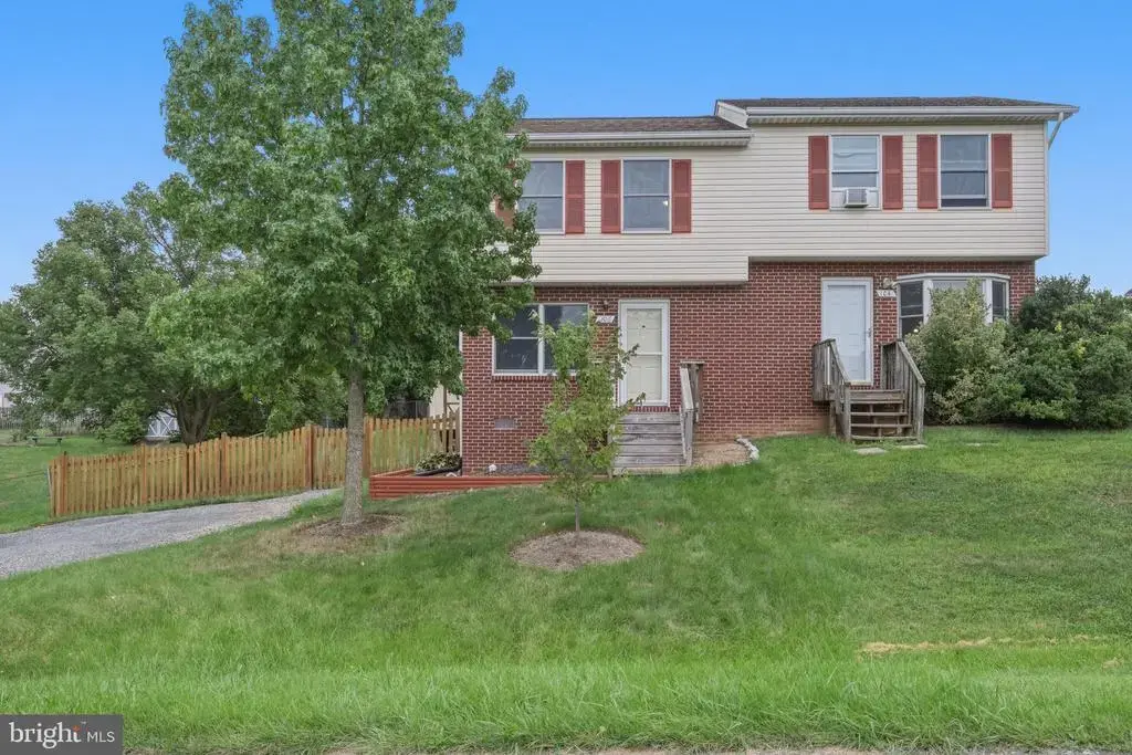 106 Lakeridge Dr, STEPHENS CITY
