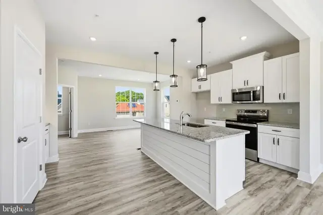 243 Briarwood Cir, Denton