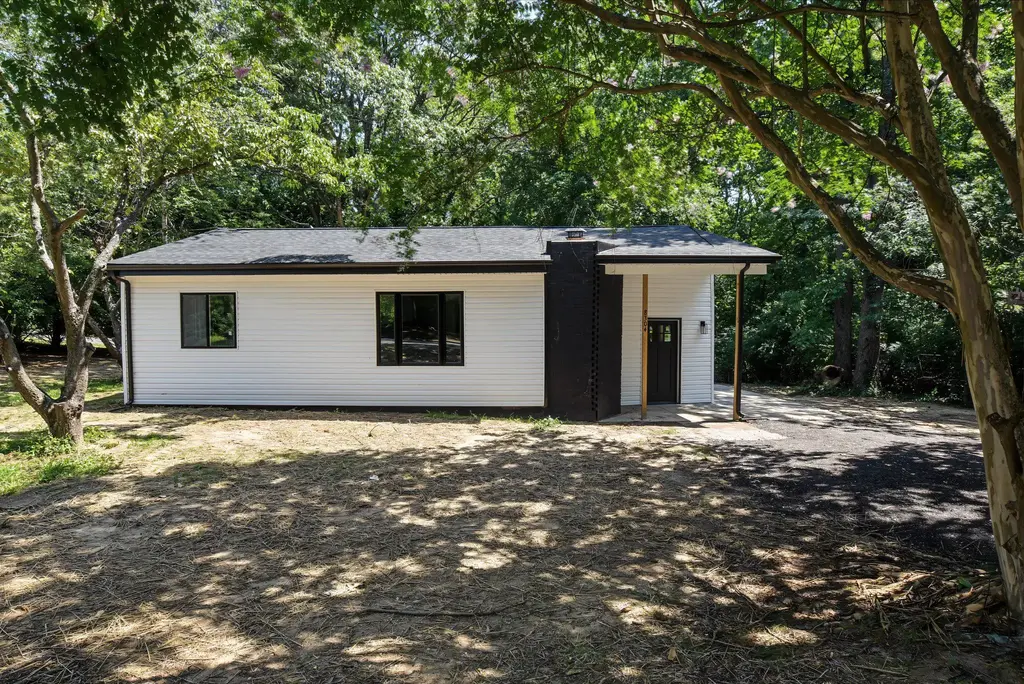8304 Ridge View Rd, LUSBY