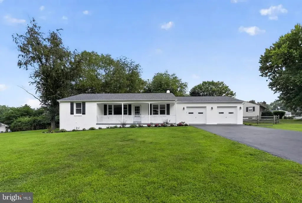 3251 W Mount Kirk Ave, EAGLEVILLE