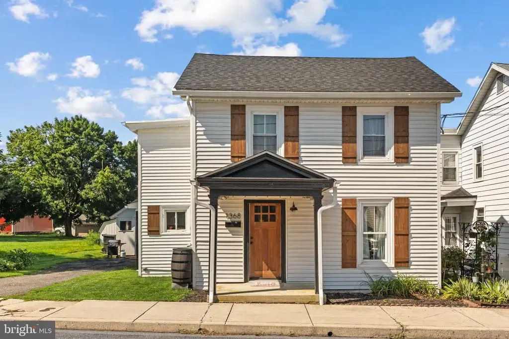 1368 Apple St, EPHRATA