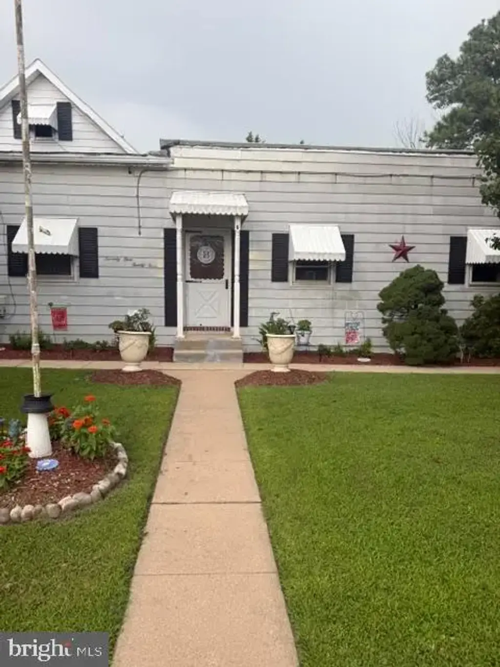 7423 N Point Rd, EDGEMERE