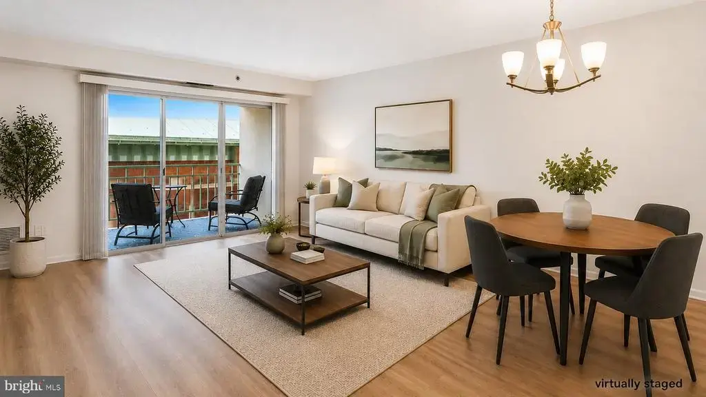 610 N West St #303, ALEXANDRIA