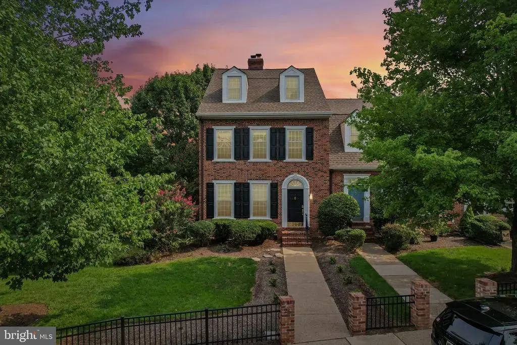 25 Commanders Dr, WASHINGTON CROSSING