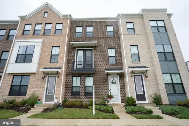 23099 Growler Sq, Ashburn