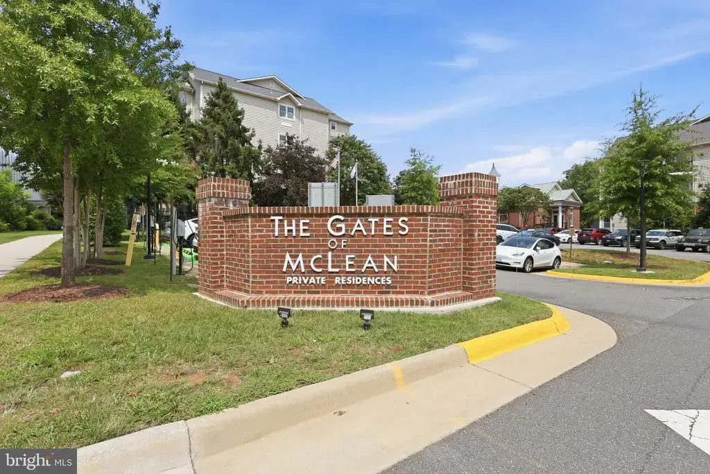 1570 Spring Gate Dr #7408, MCLEAN