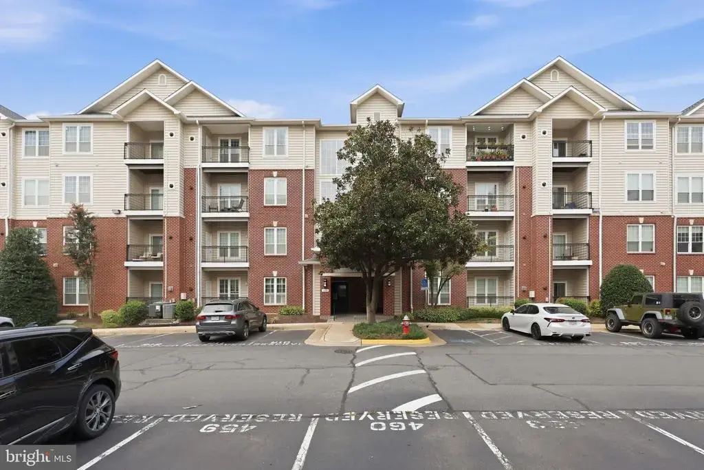 1570 Spring Gate Dr #7408, MCLEAN