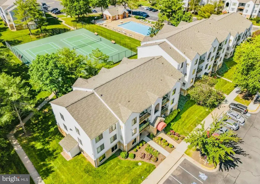 8372 Buttress Ln #202, MANASSAS