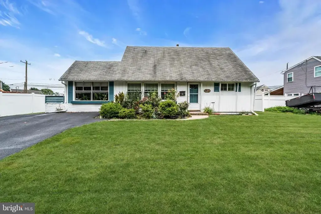 129 Plumbridge Dr, LEVITTOWN