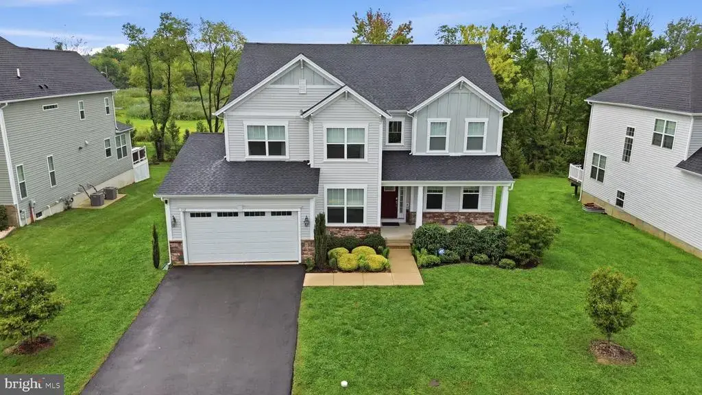 112 Derby Ln, BENSALEM