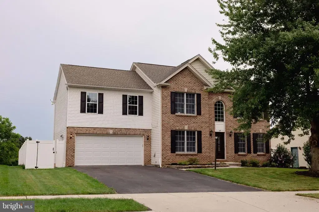 446 Old Farm Rd, PALMYRA