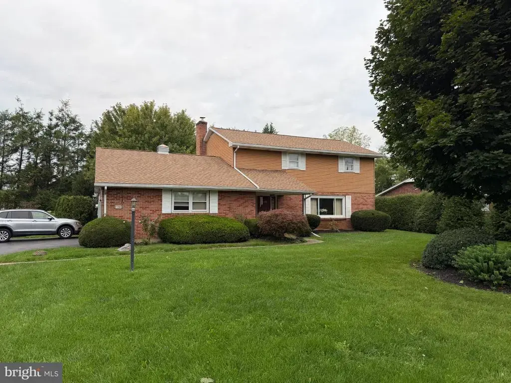 3073 W Oak St, LEBANON