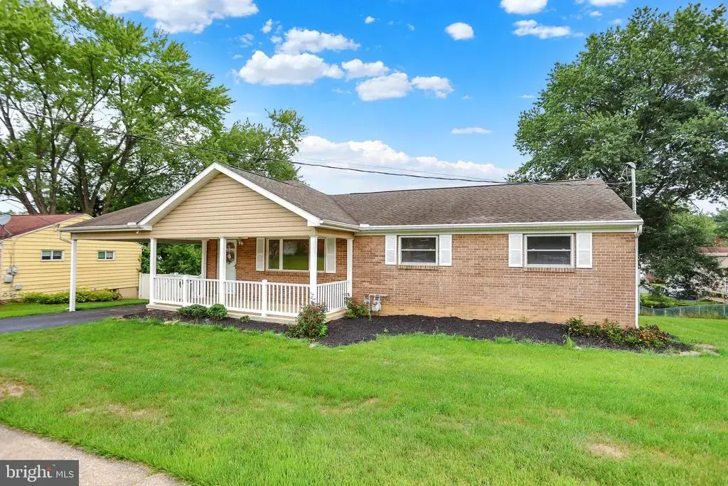 19 E Glenwood Dr, CAMP HILL