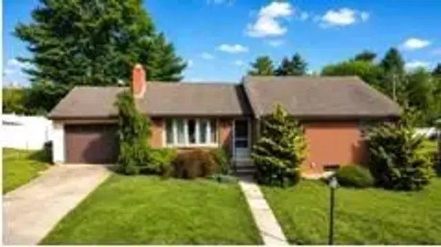 1821 Colony Dr, Reading