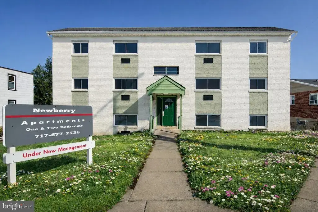 403 N Newberry St #304, YORK