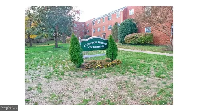 5318 8th Rd S #5, Arlington